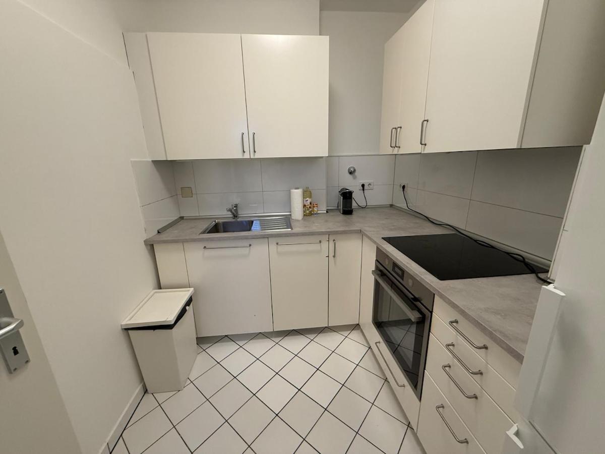 Apartment 1 In Location-lilac Köln