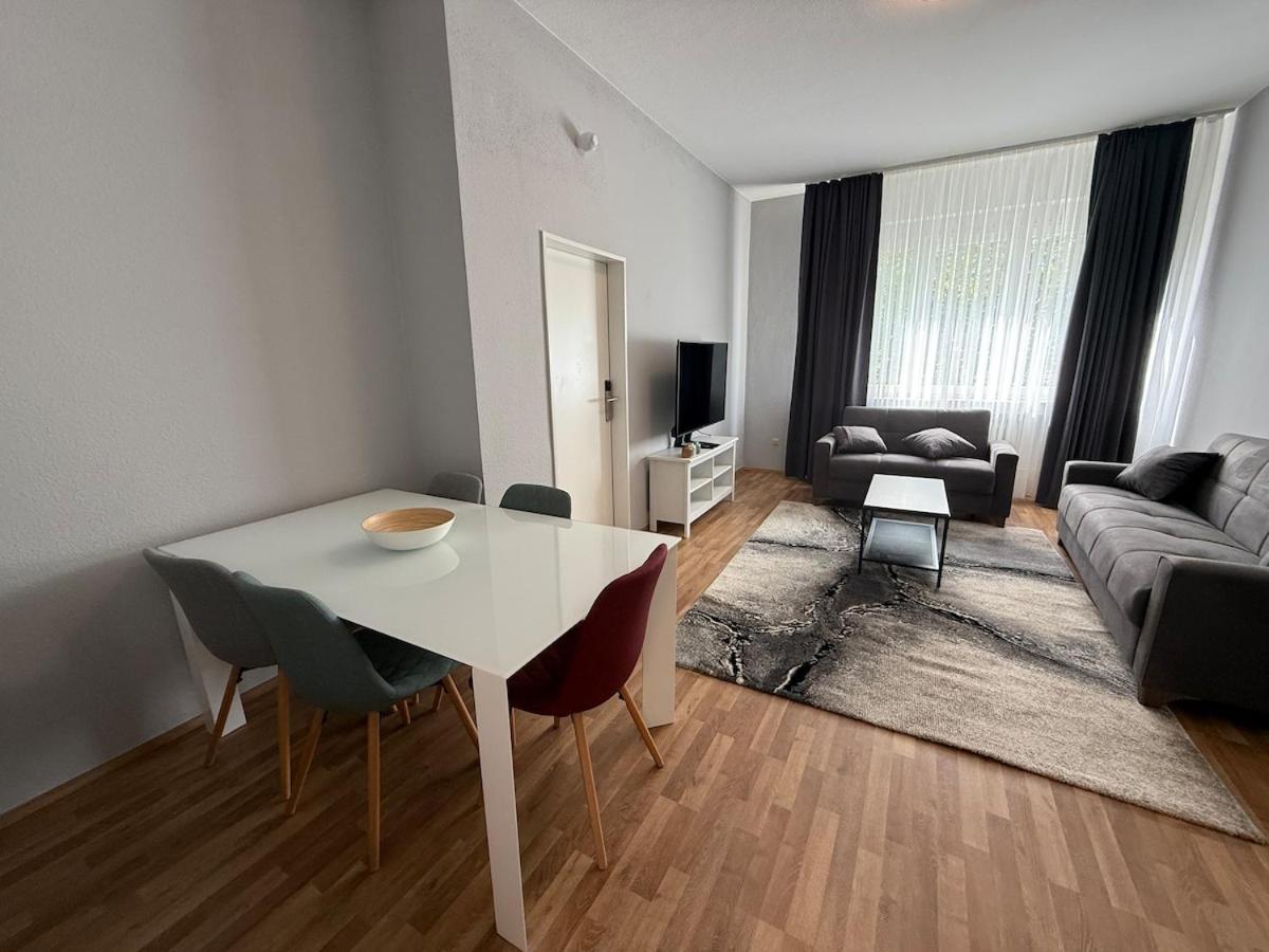 Apartment 1 In Location-lilac
